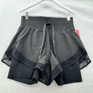 NWT Spanx Out Of Office Flowy Shorts w/ Bike Shorts 8” Very Black size Small